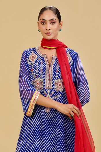 Swati Wadhwani Couture_Blue Georgette, Chiffon V-neck, Yes Leheriya Pattern Kurta Set _at_Aza_Fashions