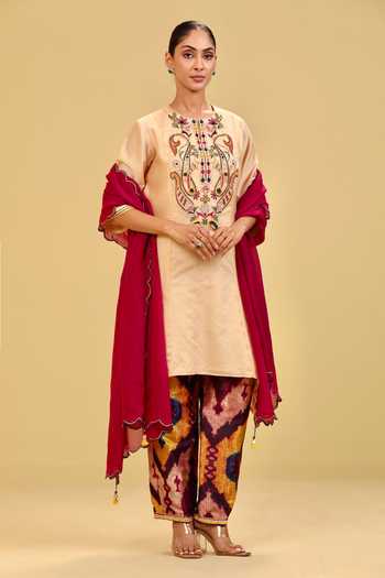 Swati Wadhwani Couture Yoke Embroidered Kurta Set 