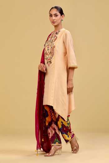 Buy_Swati Wadhwani Couture_Cream Organza, Chanderi Round Neck Yoke Embroidered Kurta Set _Online_at_Aza_Fashions