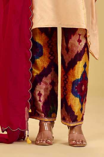 Shop Swati Wadhwani Couture Cream Organza, Chanderi Round Neck Yoke Embroidered Kurta Set Online at Aza Fashions Shop_Swati Wadhwani Couture_Cream Organza, Chanderi Round Neck Yoke Embroidered Kurta Set _Online_at_Aza_Fashions