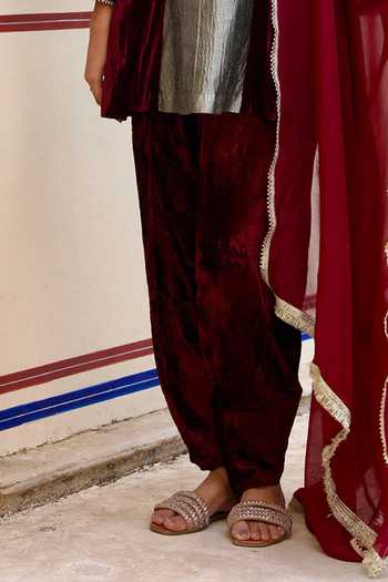 Swati Wadhwani Couture Red Tissue, Velvet Yes Embroidered Kurta Set Online at Aza Fashions Swati Wadhwani Couture_Red Tissue, Velvet Yes Embroidered Kurta Set _Online_at_Aza_Fashions