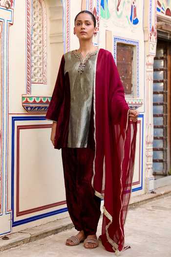 Shop_Swati Wadhwani Couture_Red Tissue, Velvet Yes Embroidered Kurta Set _Online_at_Aza_Fashions