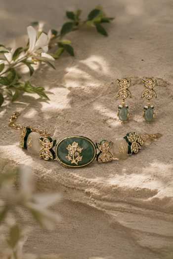 Vivinia By Vidhi Mehra Emerald Floral Gemstone Choker Set 