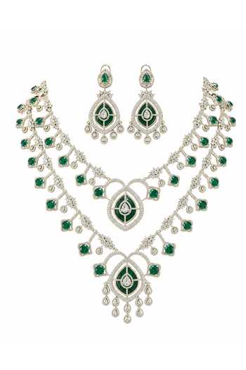 Shop_Vivinia By Vidhi Mehra_Emerald Green Layered Statement Necklace Set _Online_at_Aza_Fashions