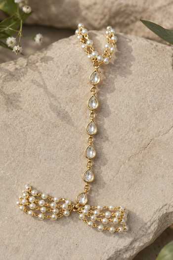 Vivinia By Vidhi Mehra Pearl & Polki Haathphool Bracelet 