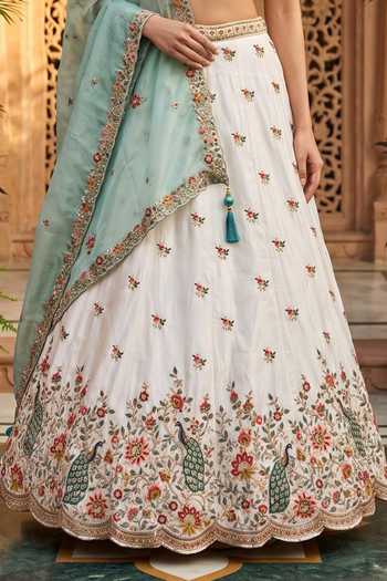 Samyukta Singhania Cream Organza Sweetheart Neck Hand Embroidered Lehenga Set Online at Aza Fashions Samyukta Singhania_Cream Organza Sweetheart Neck Hand Embroidered Lehenga Set _Online_at_Aza_Fashions