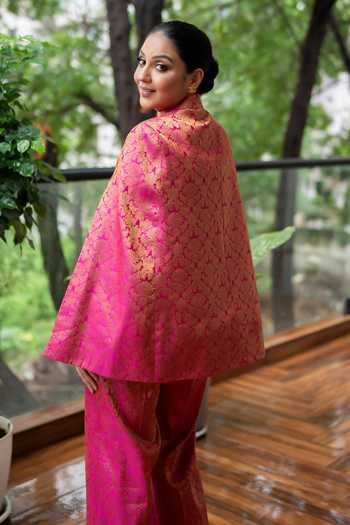 Dusala Mira Banarasi Cape 