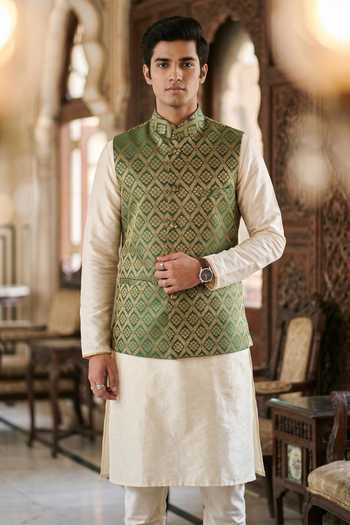 Buy Dusala Green Silk Bajirao Banarasi Waistcoat Online at Aza Fashions Buy_Dusala_Green Silk Bajirao Banarasi Waistcoat _Online_at_Aza_Fashions