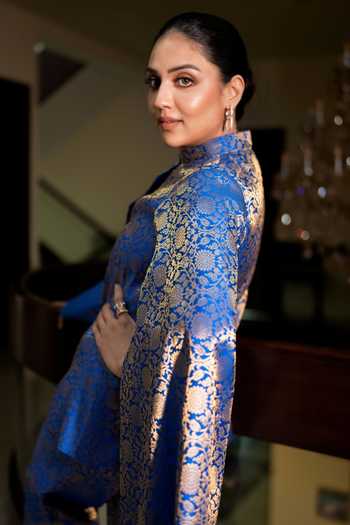 Dusala_Blue Silk Mandarin Collar Mumtaz Banarasi Cape And Pant Co-ord Set _Online_at_Aza_Fashions