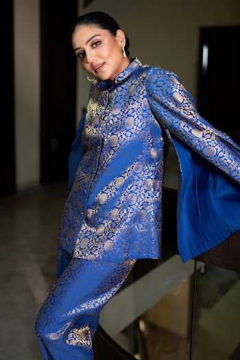 Buy_Dusala_Blue Silk Mandarin Collar Mumtaz Banarasi Cape And Pant Co-ord Set _Online_at_Aza_Fashions