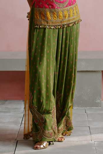 Shop House of Arshiyaa Green Silk, Georgette, Net Sweetheart Neck Dori Embroidered Kurta Pant Set Online at Aza Fashions Shop_House of Arshiyaa_Green Silk, Georgette, Net Sweetheart Neck Dori Embroidered Kurta Pant Set _Online_at_Aza_Fashions