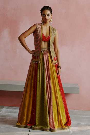 House of Arshiyaa Bandhani Pattern Jacket Lehenga Set 