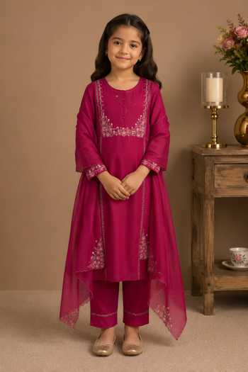 Tatwa Placement Embroidered Kurta Pant Set 