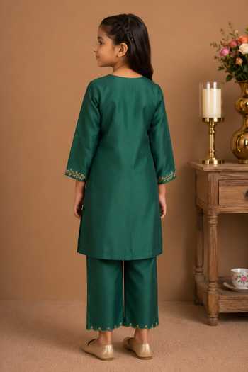 Tatwa Floral Thread Work Kurta Set 