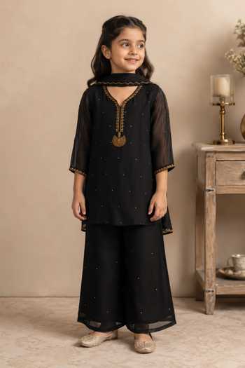 Tatwa Placket Embroidered Kurta Set 