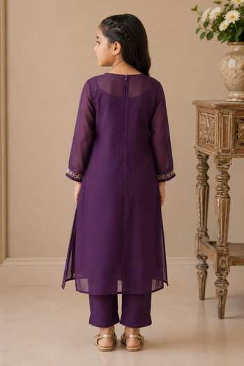 Tatwa Thread Embroidered Kurta Set 