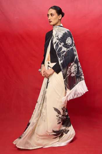 Ekaya Banaras Placement Printed Saree With Running Blouse 