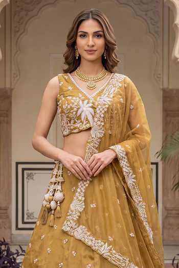 Buy_Samyukta Singhania_Green Tissue V-neck Hand Embroidered Lehenga Blouse Set _Online_at_Aza_Fashions
