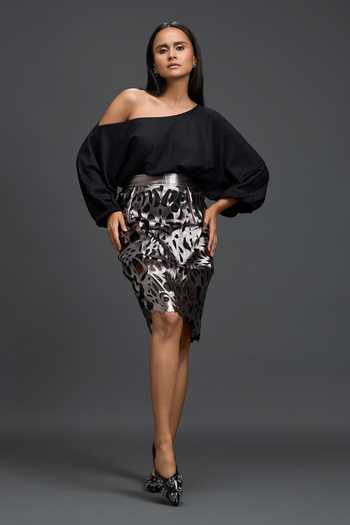 Shop Deepika Arora Silver Ponte Roma, Leather Laser Cut Skirt Online at Aza Fashions Shop_Deepika Arora_Silver Ponte Roma, Leather Laser Cut Skirt _Online_at_Aza_Fashions
