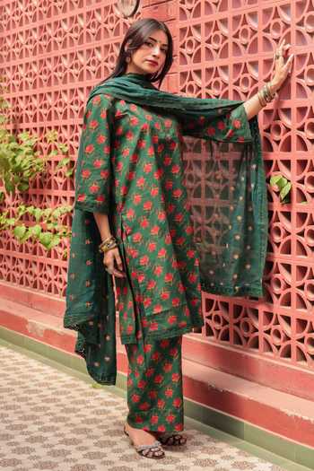 Shop Gulabo Jaipur Green Pure , Doriya, High Neck Naira Printed Kurta Set Online at Aza Fashions Shop_Gulabo Jaipur_Green Pure , Doriya, High Neck Naira Printed Kurta Set _Online_at_Aza_Fashions