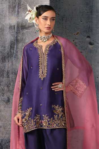 Label Niti Bothra Purple Silk, Organza, Tencel V-neck Embroidered Short Kurta Set at Aza Fashions Label Niti Bothra_Purple Silk, Organza, Tencel V-neck Embroidered Short Kurta Set _at_Aza_Fashions