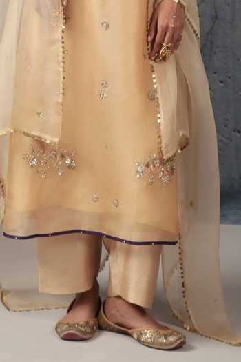 Label Niti Bothra Ivory Silk, Organza, Tencel Split V-neck, Yes Phool Embroidered Kurta And Pant Set Online at Aza Fashions Label Niti Bothra_Ivory Silk, Organza, Tencel Split V-neck, Yes Phool Embroidered Kurta And Pant Set _Online_at_Aza_Fashions