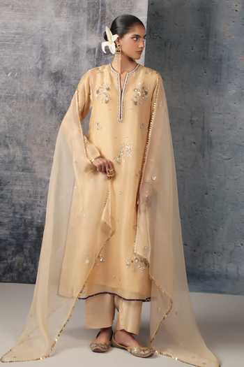 Shop Label Niti Bothra Ivory Silk, Organza, Tencel Split V-neck, Yes Phool Embroidered Kurta And Pant Set Online at Aza Fashions Shop_Label Niti Bothra_Ivory Silk, Organza, Tencel Split V-neck, Yes Phool Embroidered Kurta And Pant Set _Online_at_Aza_Fashions