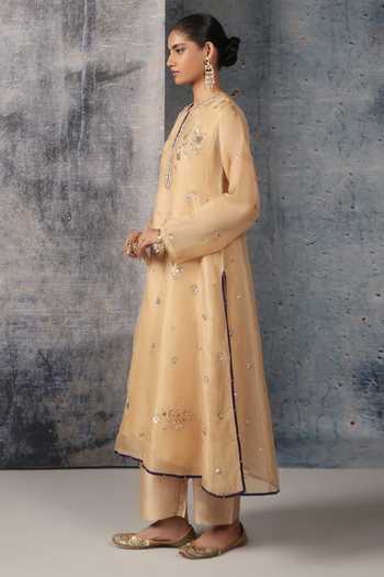 Label Niti Bothra Ivory Silk, Organza, Tencel Split V-neck, Yes Phool Embroidered Kurta And Pant Set at Aza Fashions Label Niti Bothra_Ivory Silk, Organza, Tencel Split V-neck, Yes Phool Embroidered Kurta And Pant Set _at_Aza_Fashions