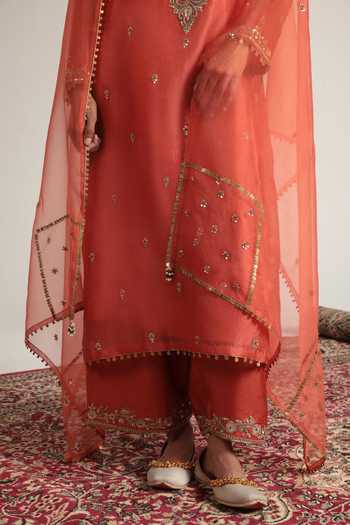 Buy Label Niti Bothra Orange Silk, Organza, Tencel Split V-neck, Yes Long Embroidered Kurta Set Buy_Label Niti Bothra_Orange Silk, Organza, Tencel Split V-neck, Yes Long Embroidered Kurta Set