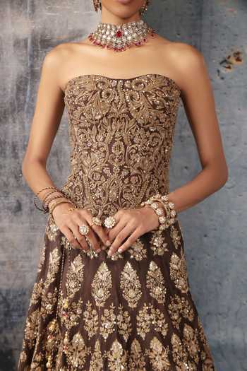 Buy Label Niti Bothra Brown Organza Embroidery, Sequins, Zari Sweetheart Neck Corset Lehenga Set Buy_Label Niti Bothra_Brown Organza Embroidery, Sequins, Zari Sweetheart Neck Corset Lehenga Set
