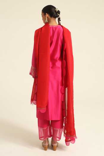 Poonam Dubey Ragini Embroidered Kurta Set 