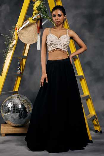 Shop_Vandana Sethi_Ivory Chanderi Sweetheart Neck Zari Work Spaghetti Blouse _Online_at_Aza_Fashions