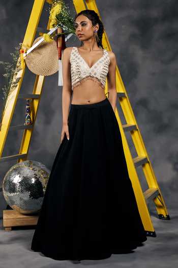 Buy_Vandana Sethi_Ivory Chanderi V-neck Zari Embellished Blouse _Online_at_Aza_Fashions