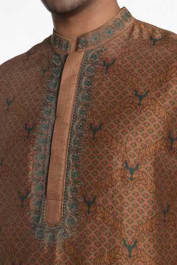 Buy_Siddhartha Bansal_Gold Silk, Chanderi Royal Aari Embroidered Kurta _Online_at_Aza_Fashions