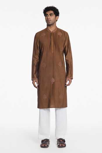 Shop Siddhartha Bansal Brown Silk, Chanderi Cinnamon Pintuck Kurta Online at Aza Fashions Shop_Siddhartha Bansal_Brown Silk, Chanderi Cinnamon Pintuck Kurta _Online_at_Aza_Fashions