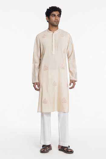 Buy Siddhartha Bansal Ivory Silk, Chanderi Pearl Pintuck Kurta Online at Aza Fashions Buy_Siddhartha Bansal_Ivory Silk, Chanderi Pearl Pintuck Kurta _Online_at_Aza_Fashions