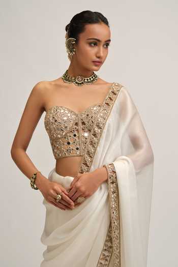 Shop Vvani by vani vats Off White Organza, Satin, Crepe Sweetheart Cutwork Border Embroidered Saree Set Online at Aza Fashions Shop_Vvani by vani vats_Off White Organza, Satin, Crepe Sweetheart Cutwork Border Embroidered Saree Set _Online_at_Aza_Fashions