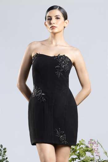 Amrta By Guneet Kondal Black Viscose, Shantoon Bandeau Neck The Last Love Note Embroidered Cage Dress Online at Aza Fashions Amrta By Guneet Kondal_Black Viscose, Shantoon Bandeau Neck The Last Love Note Embroidered Cage Dress _Online_at_Aza_Fashions