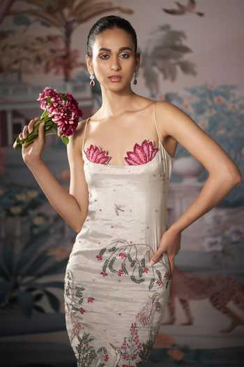 Amrta By Guneet Kondal Silver Silk, Tissue Sweetheart Neck Pichwai Lotus Embroidered Dress at Aza Fashions Amrta By Guneet Kondal_Silver Silk, Tissue Sweetheart Neck Pichwai Lotus Embroidered Dress _at_Aza_Fashions