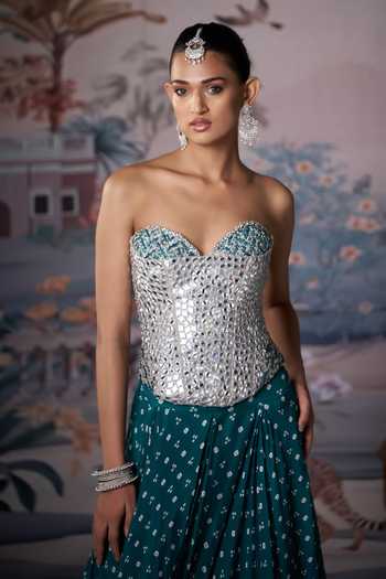 Amrta By Guneet Kondal Silver Chinon Mirrors Sweetheart Neck Work Corset And Lehenga Set Online at Aza Fashions Amrta By Guneet Kondal_Silver Chinon Mirrors Sweetheart Neck Work Corset And Lehenga Set _Online_at_Aza_Fashions