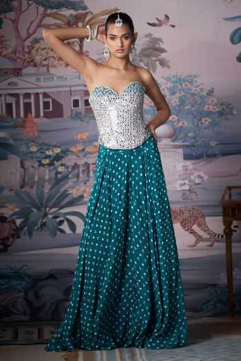 Buy Amrta By Guneet Kondal Silver Chinon Mirrors Sweetheart Neck Work Corset And Lehenga Set Online at Aza Fashions Buy_Amrta By Guneet Kondal_Silver Chinon Mirrors Sweetheart Neck Work Corset And Lehenga Set _Online_at_Aza_Fashions