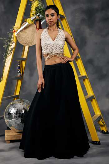 Buy Vandana Sethi Ivory Chanderi V-, Halter Zari Embroidered Blouse Online at Aza Fashions Buy_Vandana Sethi_Ivory Chanderi V-, Halter Zari Embroidered Blouse _Online_at_Aza_Fashions