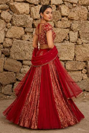 Buy_Shreeka_Red Georgette, Chanderi, Tissue Sweetheart Neck Zari Embroidered Lehenga Set _Online_at_Aza_Fashions