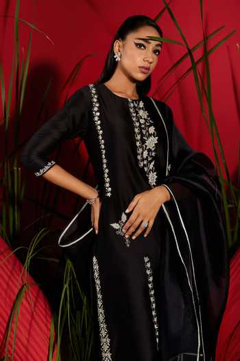 Shreeka_Black Organza, Chanderi Silk Round Neck Placement Embroidered Kurta Set _Online_at_Aza_Fashions