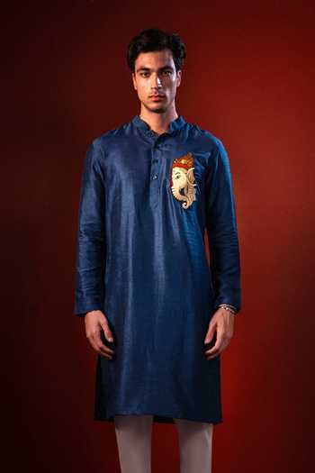 Hilo Design_Blue Silk Dhuraketu Thread Embroidered Kurta _Online_at_Aza_Fashions
