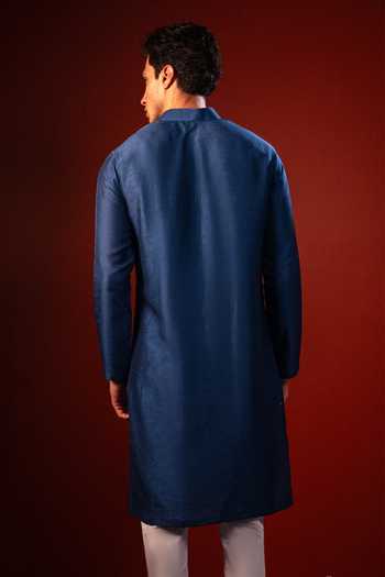 Hilo Design Dhuraketu Thread Embroidered Kurta 