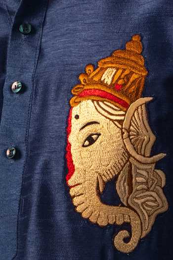 Hilo Design_Blue Silk Dhuraketu Thread Embroidered Kurta _at_Aza_Fashions