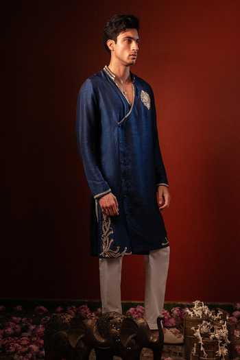 Hilo Design Manomaya Thread Embroidered Kurta 