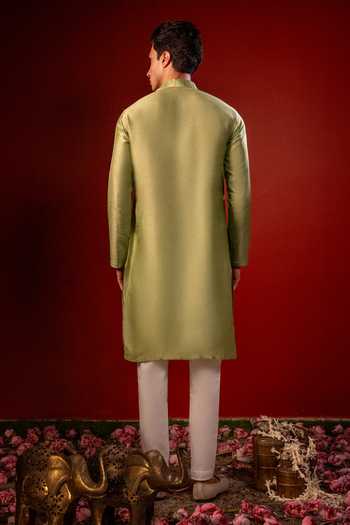 Hilo Design Nishant Thread Embroidered Kurta 