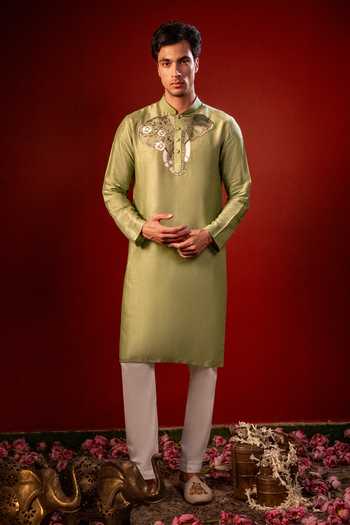 Hilo Design Nishant Thread Embroidered Kurta 